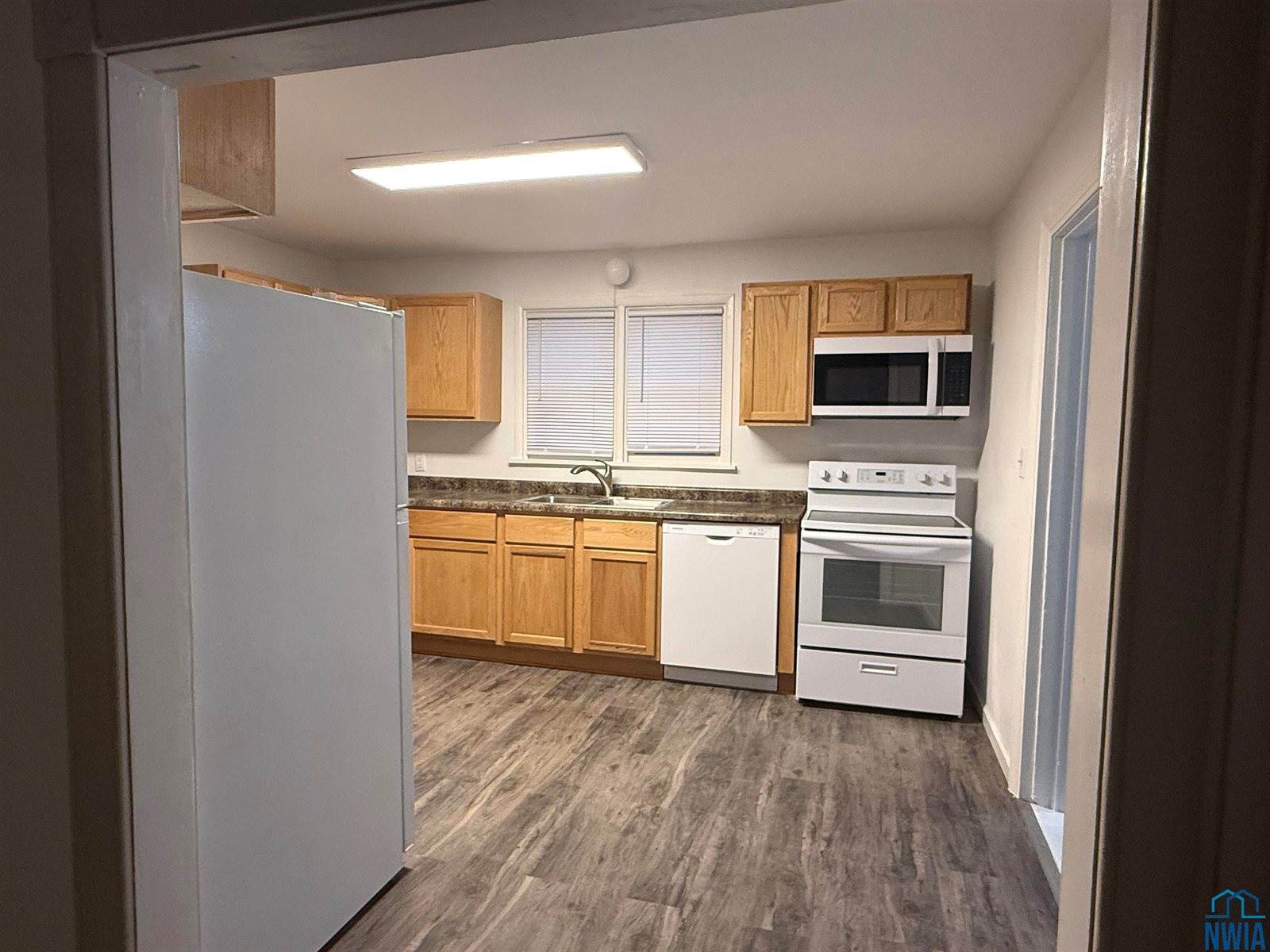 501 S 1st St, Akron, IA 51001