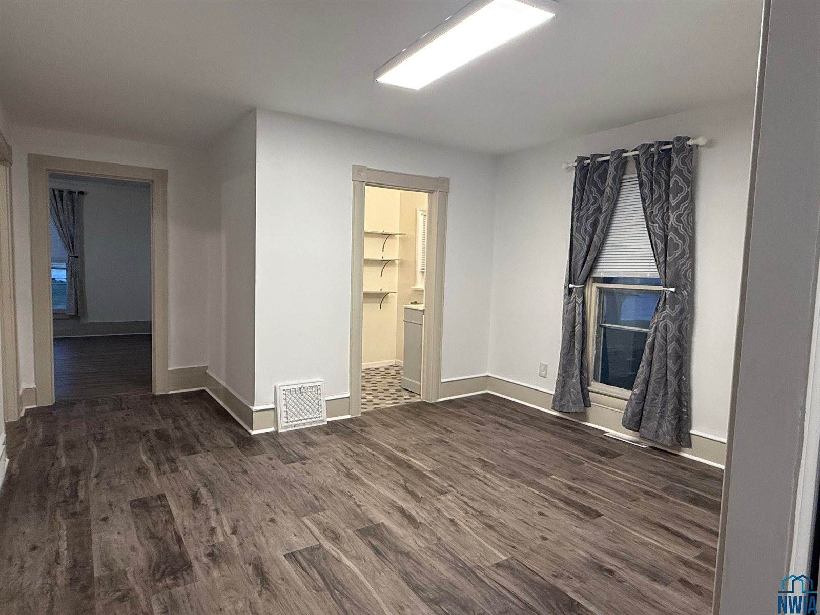 501 S 1st St, Akron, IA 51001