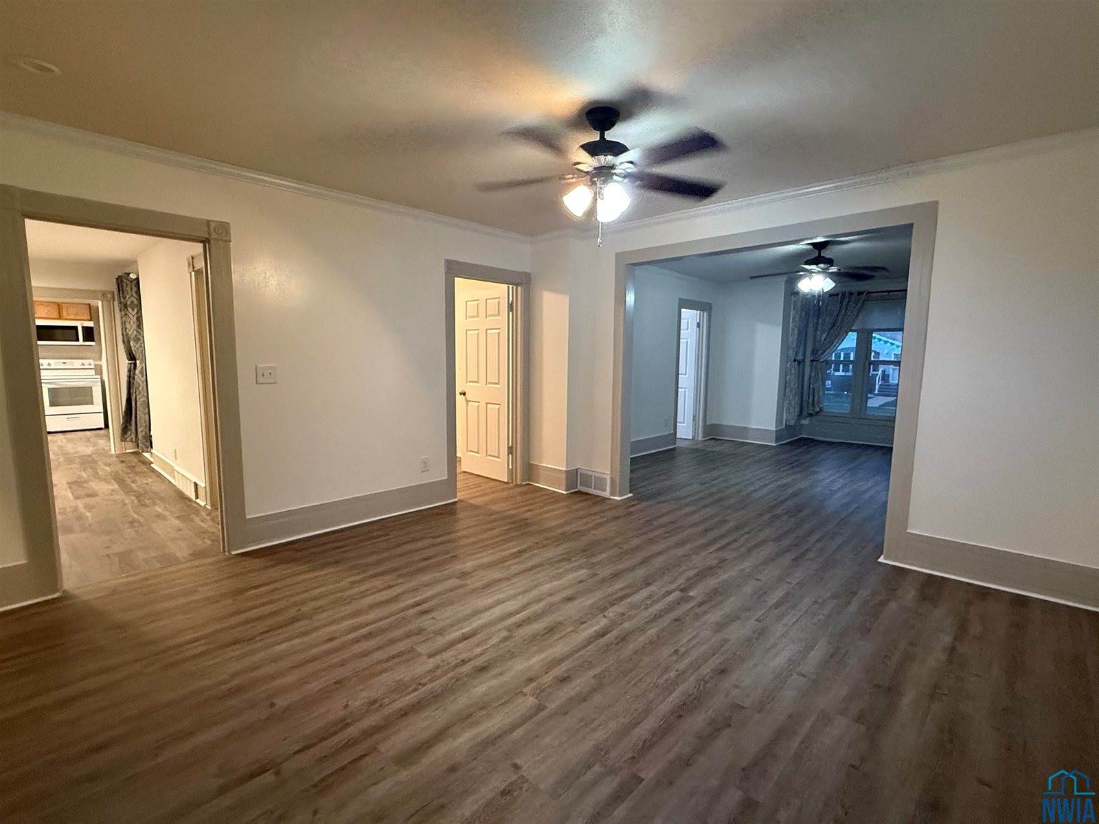 501 S 1st St, Akron, IA 51001