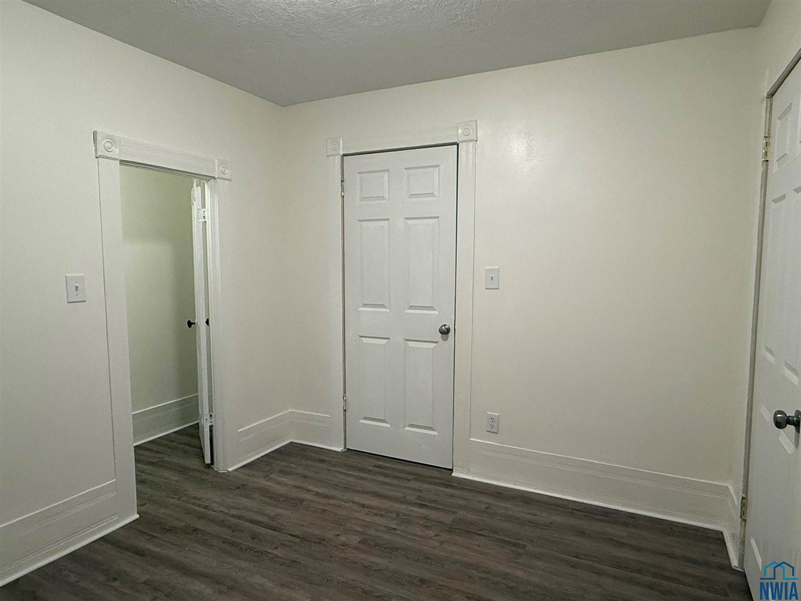 501 S 1st St, Akron, IA 51001