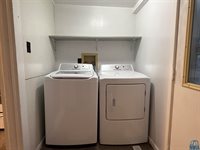 501 S 1st St, Akron, IA 51001