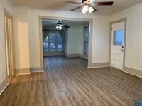 501 S 1st St, Akron, IA 51001