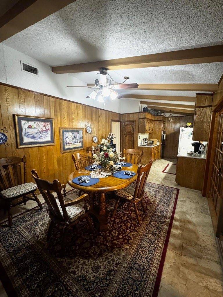 2 South Pineview Dr, Texarkana, TX 75501