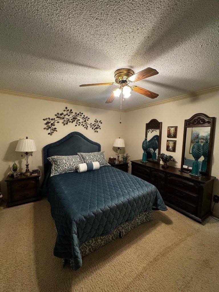 2 South Pineview Dr, Texarkana, TX 75501