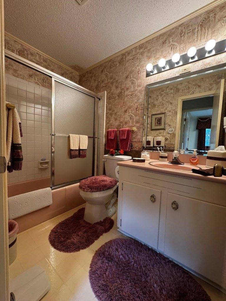 2 South Pineview Dr, Texarkana, TX 75501