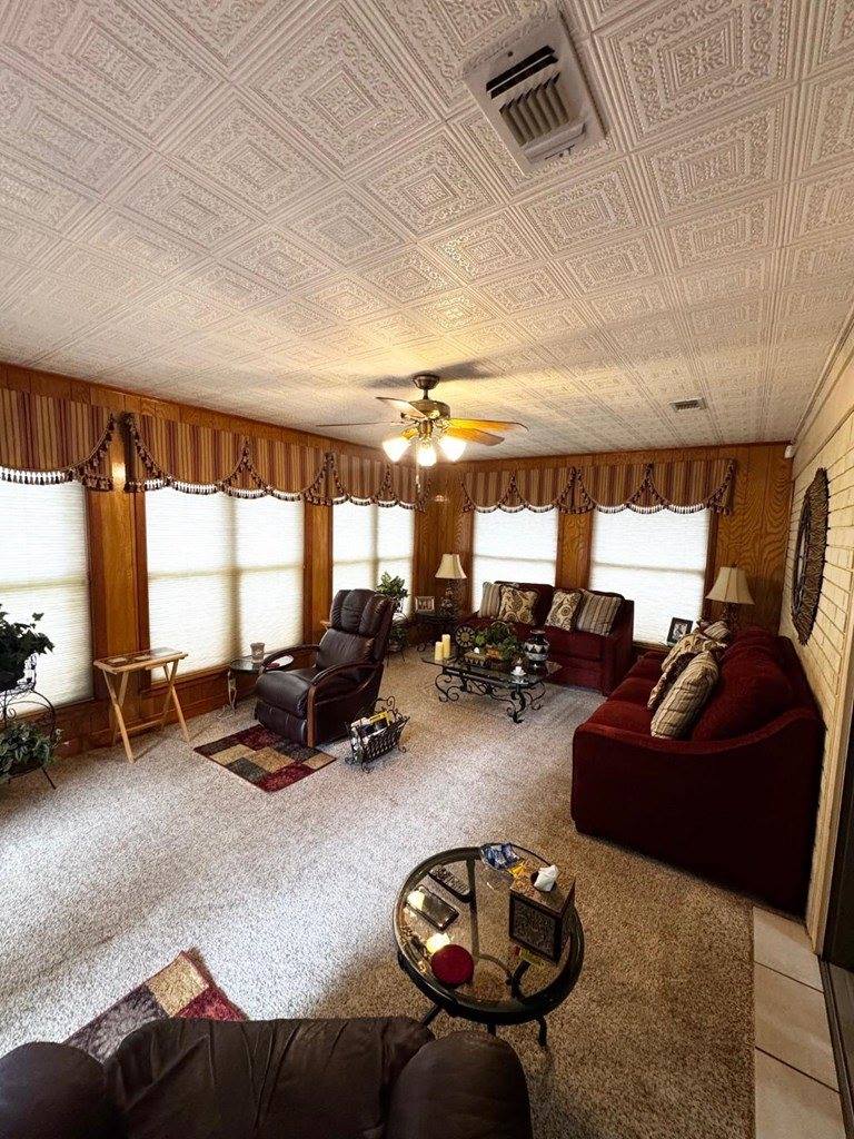 2 South Pineview Dr, Texarkana, TX 75501