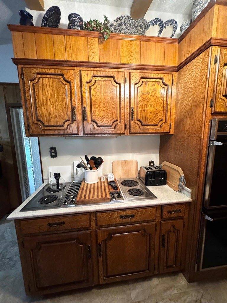 2 South Pineview Dr, Texarkana, TX 75501