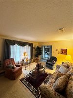 2 South Pineview Dr, Texarkana, TX 75501