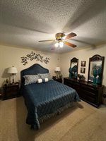 2 South Pineview Dr, Texarkana, TX 75501