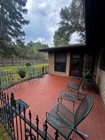 2 South Pineview Dr, Texarkana, TX 75501