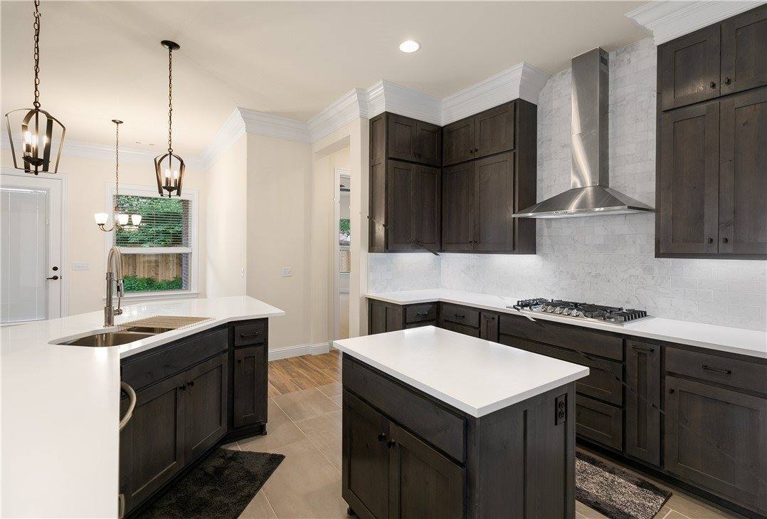 1602 SW Montrose Avenue, Bentonville, AR 72713