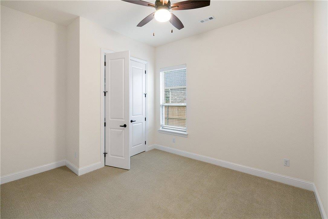 1602 SW Montrose Avenue, Bentonville, AR 72713