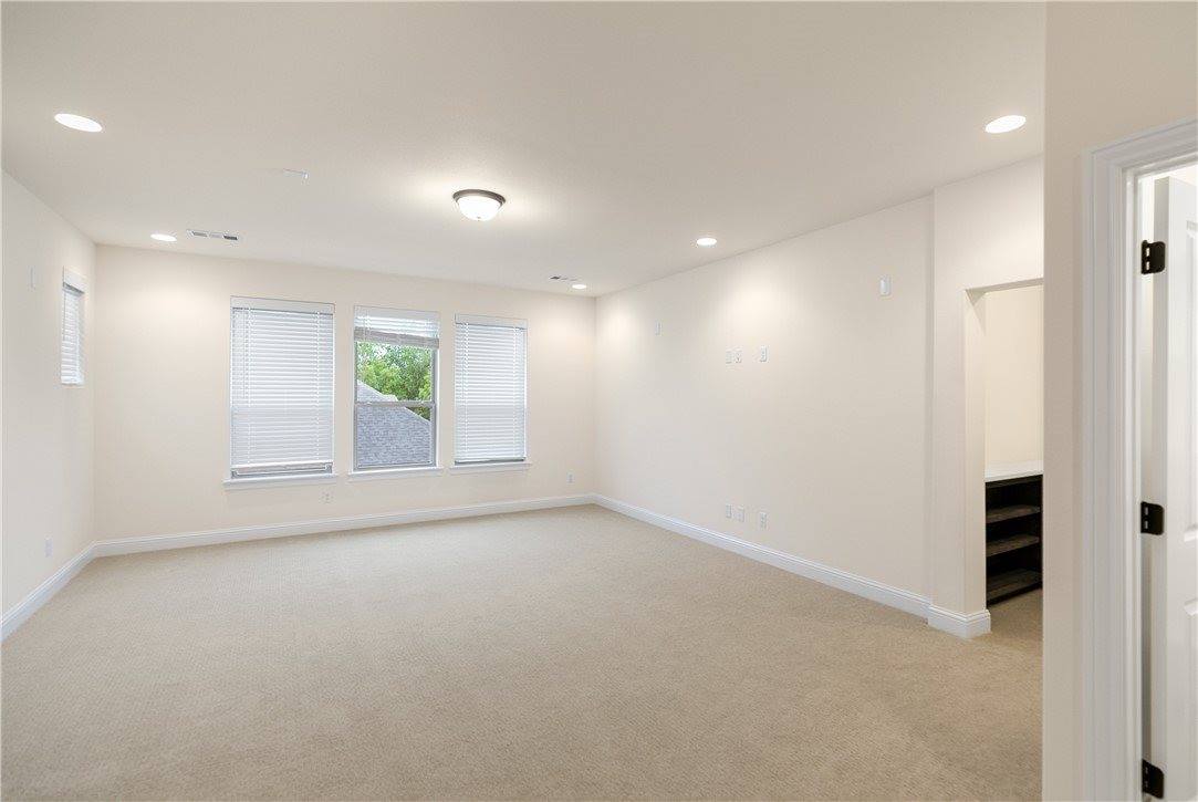 1602 SW Montrose Avenue, Bentonville, AR 72713