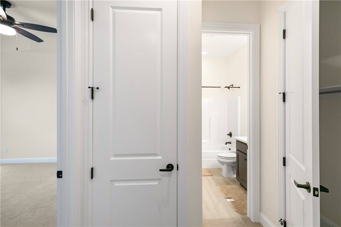 1602 SW Montrose Avenue, Bentonville, AR 72713