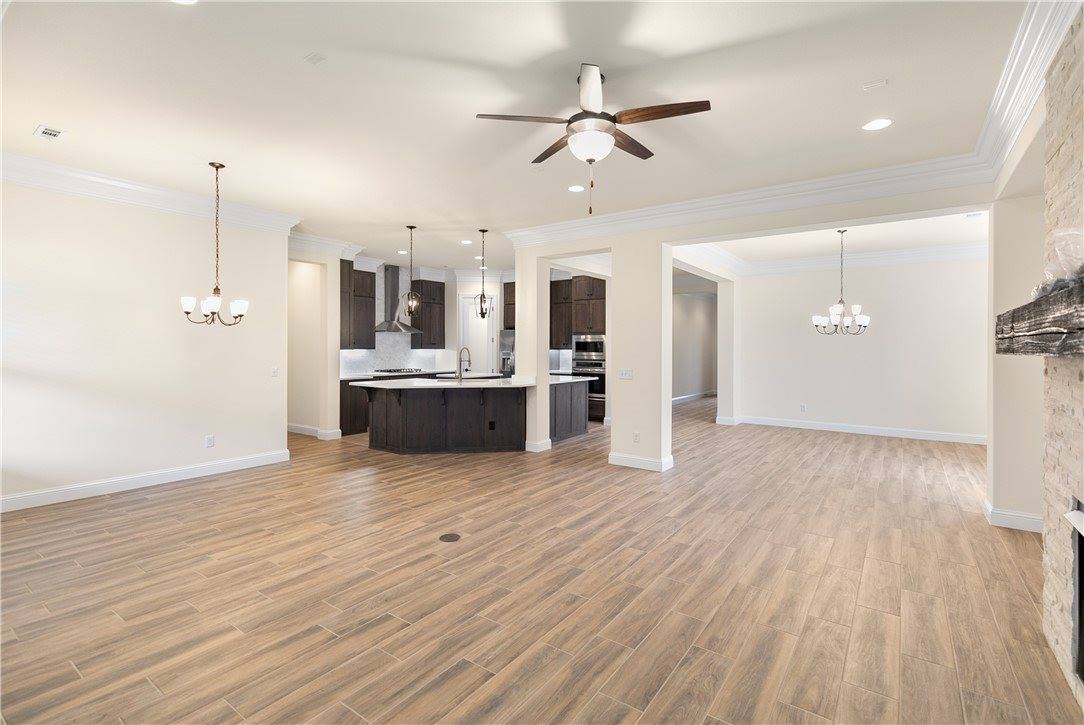 1602 SW Montrose Avenue, Bentonville, AR 72713