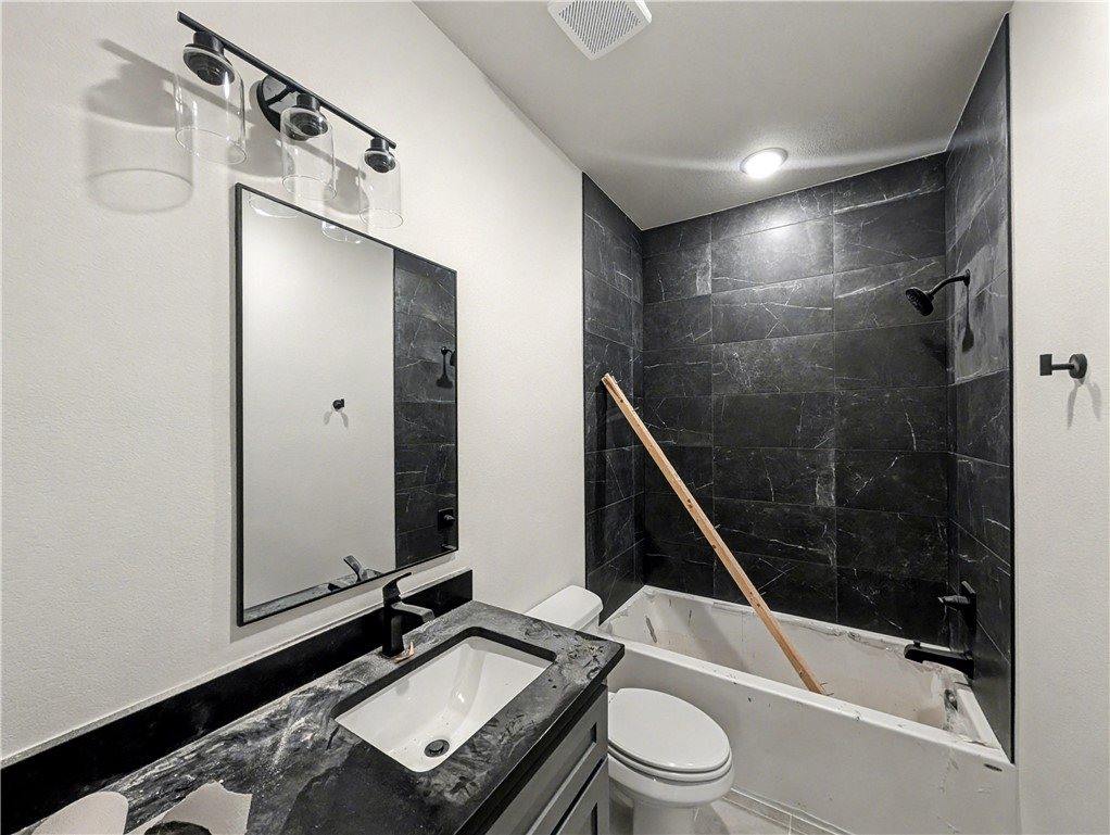 4 Hart Lane, Bella Vista, AR 72714