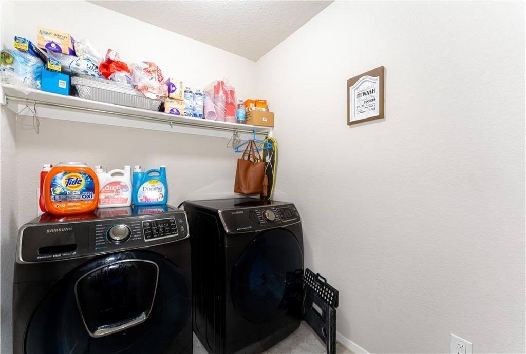 6704 Pilgrim Road, Bentonville, AR 72713