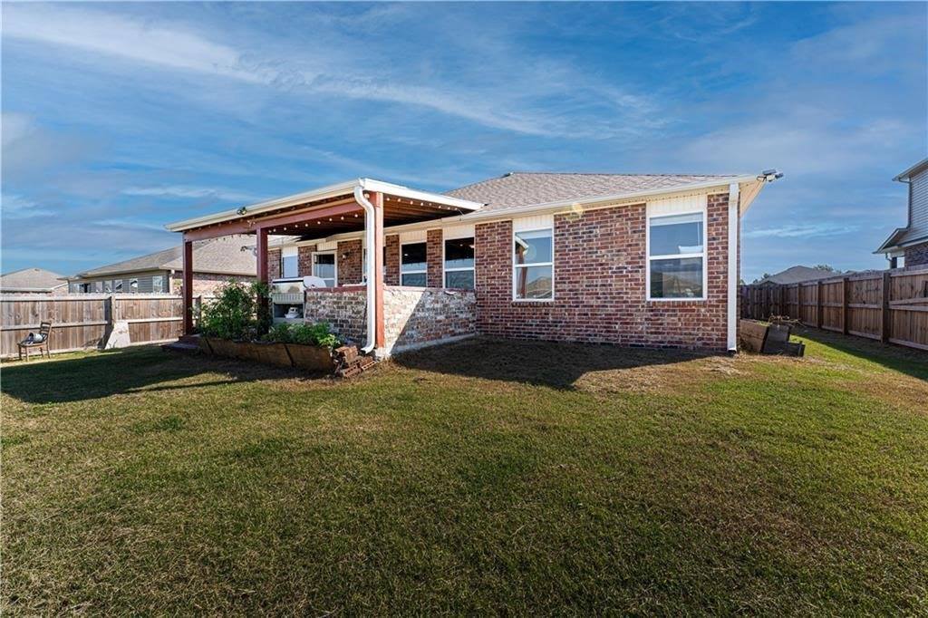 6704 Pilgrim Road, Bentonville, AR 72713