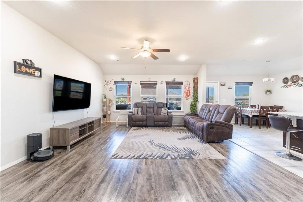 6704 Pilgrim Road, Bentonville, AR 72713