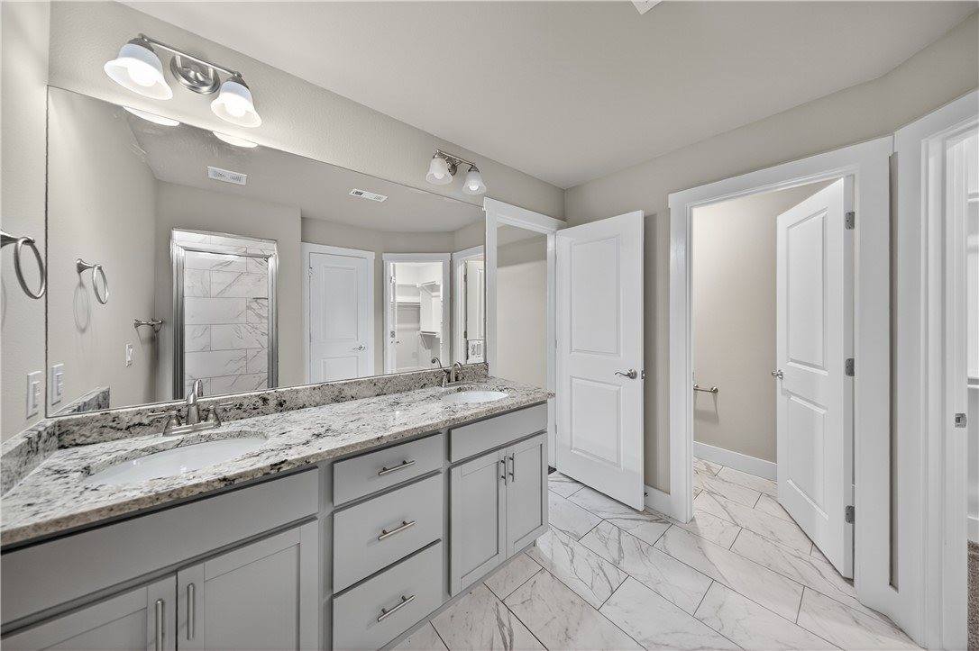 1100 Moonrise Street, Centerton, AR 72713