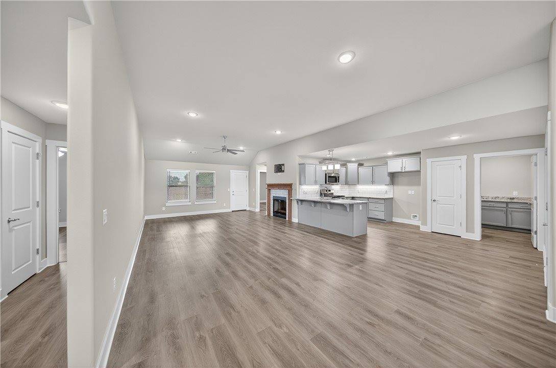 1100 Moonrise Street, Centerton, AR 72713