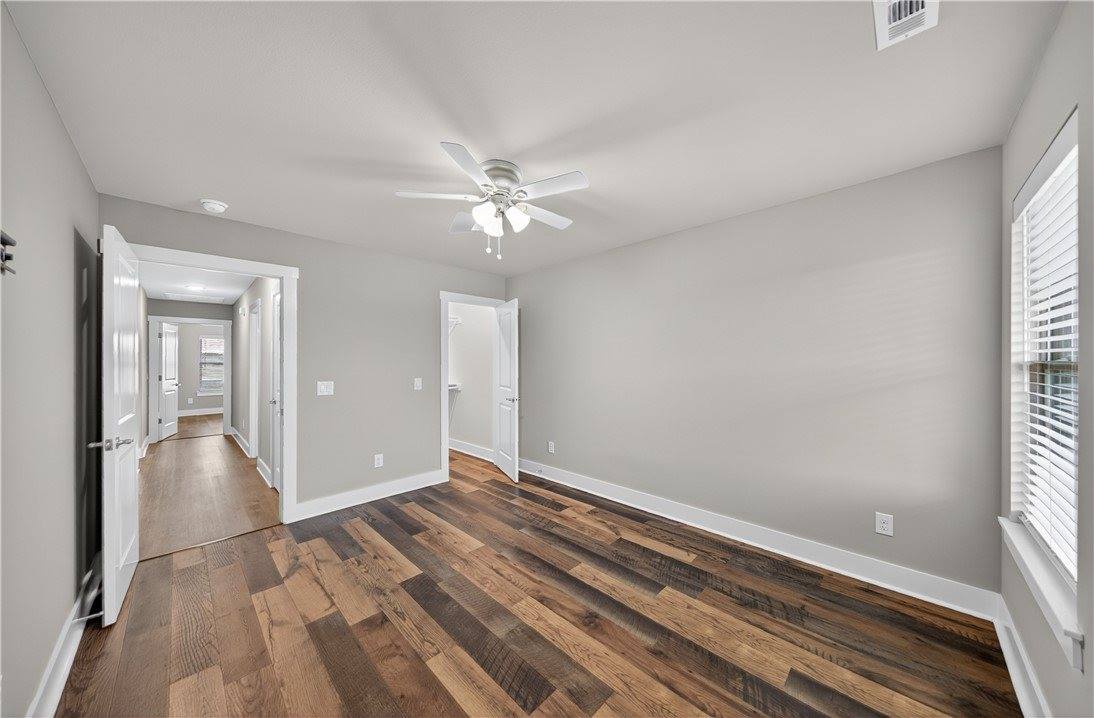 1100 Moonrise Street, Centerton, AR 72713