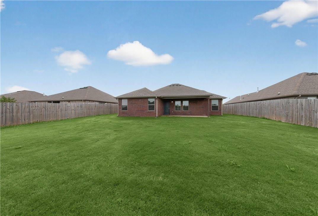 1100 Moonrise Street, Centerton, AR 72713