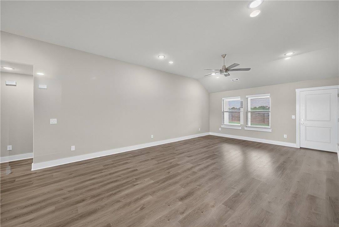 1100 Moonrise Street, Centerton, AR 72713