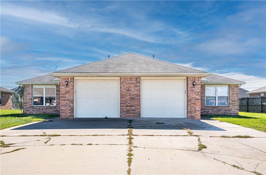 405 East Southern Trace Drive, Rogers, AR 72758