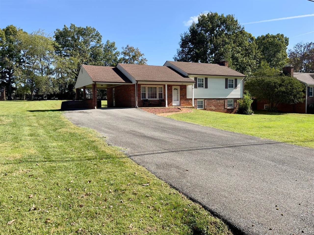 139 Woodhaven Drive, Lynchburg, VA 24502