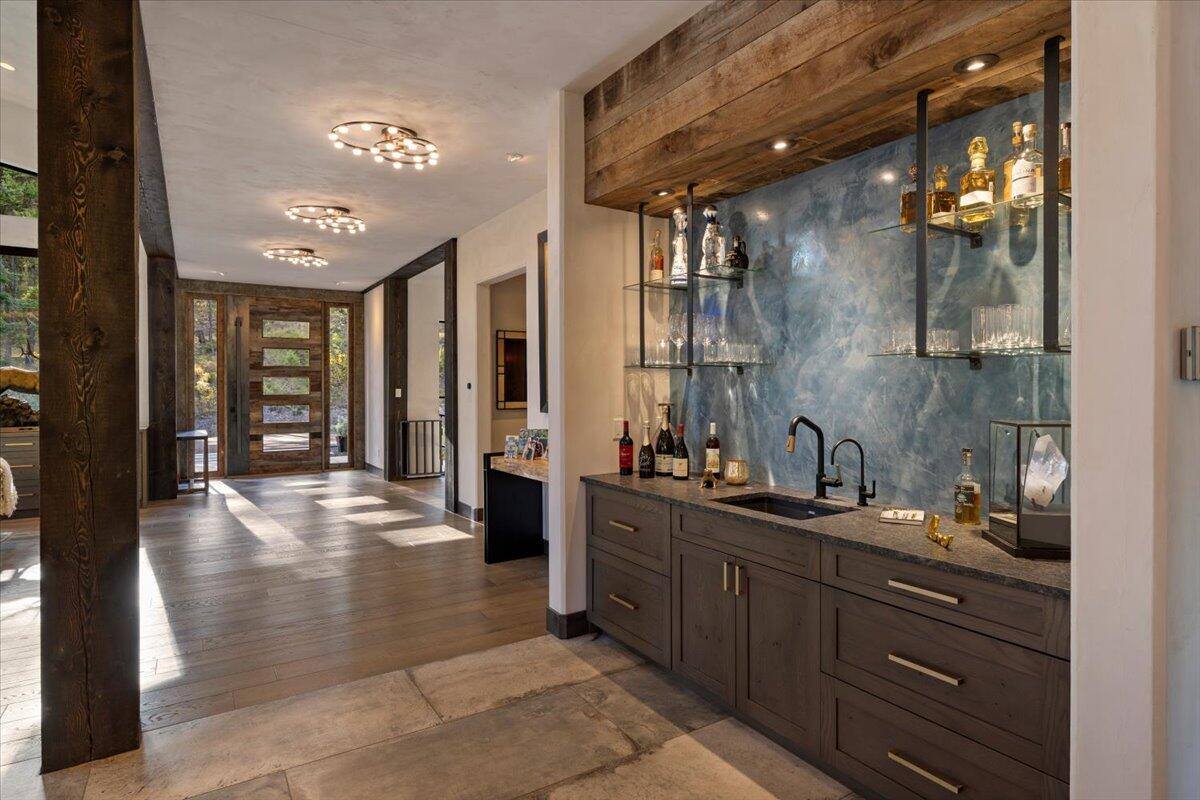 600 Whitefish Hills Drive, Whitefish, MT 59937