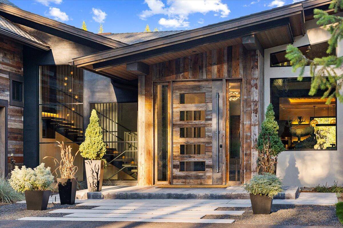 600 Whitefish Hills Drive, Whitefish, MT 59937