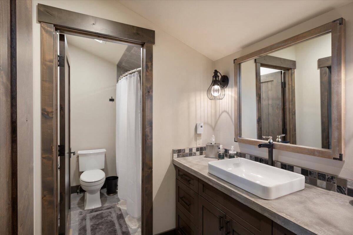 600 Whitefish Hills Drive, Whitefish, MT 59937