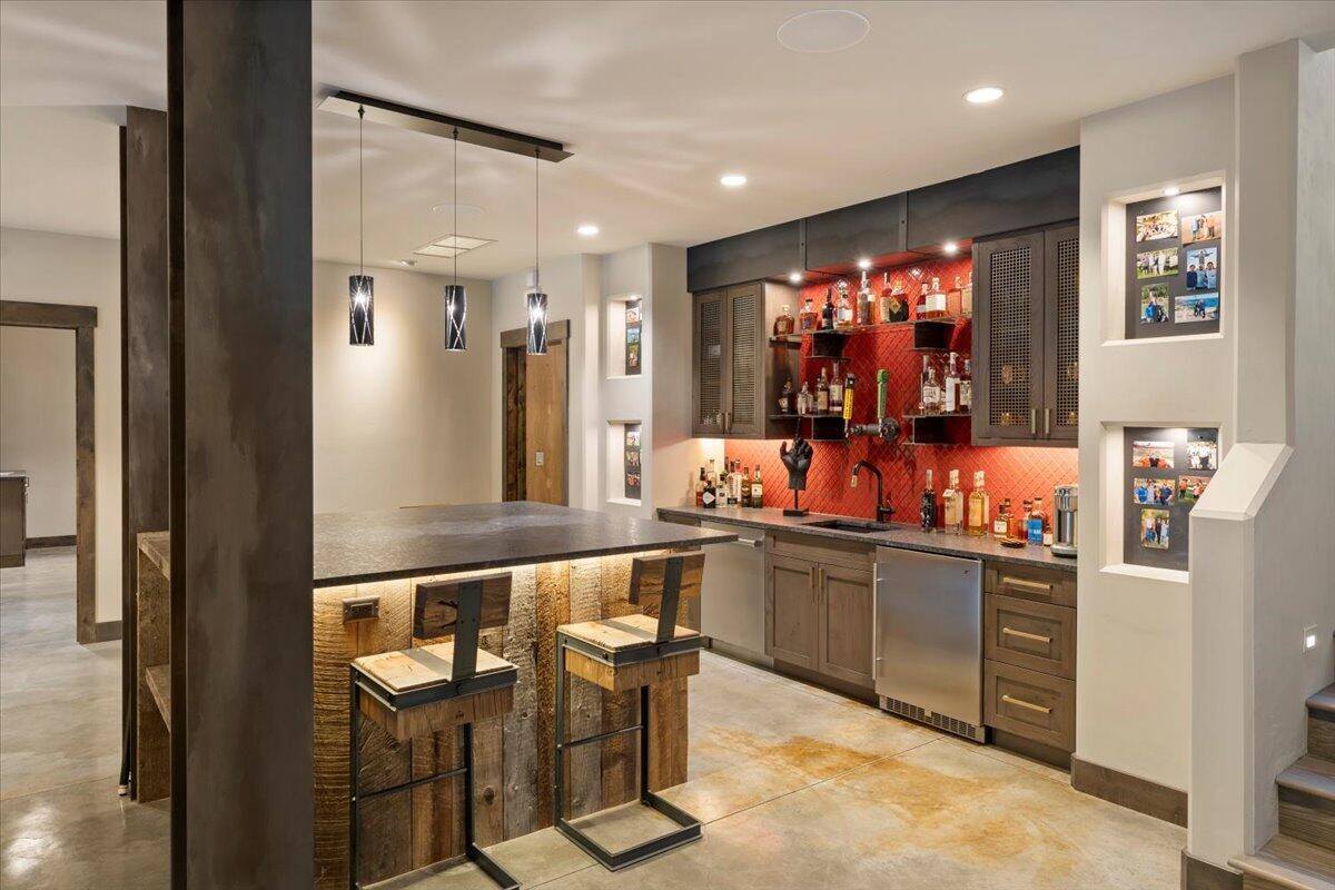 600 Whitefish Hills Drive, Whitefish, MT 59937