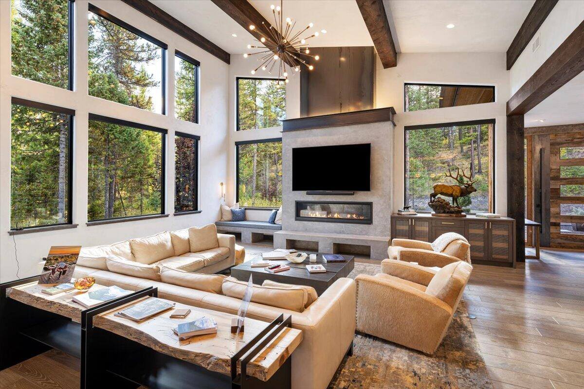 600 Whitefish Hills Drive, Whitefish, MT 59937