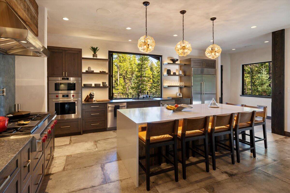 600 Whitefish Hills Drive, Whitefish, MT 59937