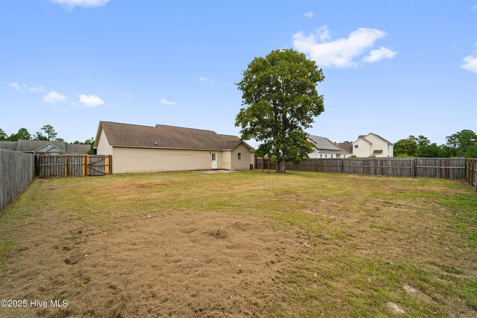 260 Rowland Drive, Richlands, NC 28574