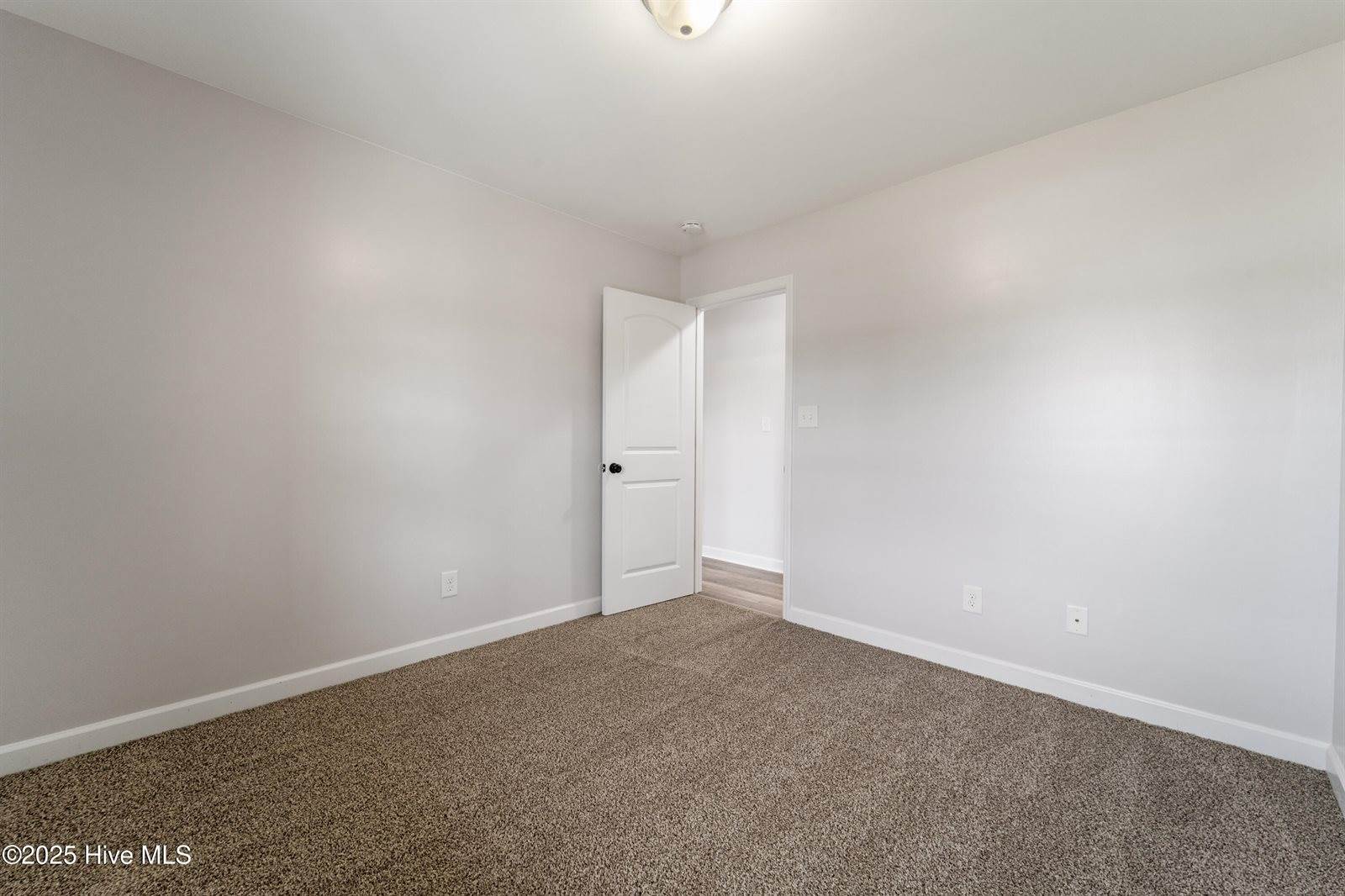 260 Rowland Drive, Richlands, NC 28574