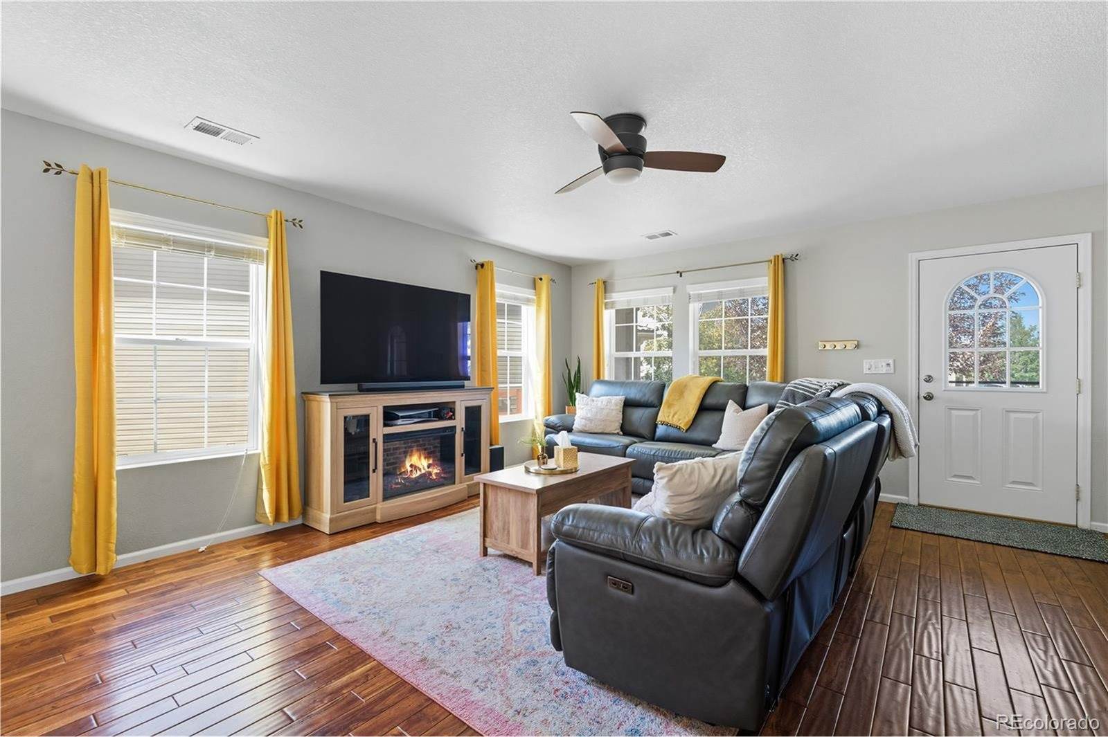 1744 Hogan Ct, Castle Rock, CO 80109