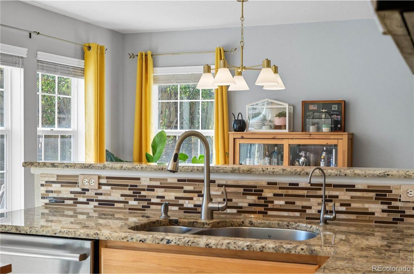 1744 Hogan Ct, Castle Rock, CO 80109