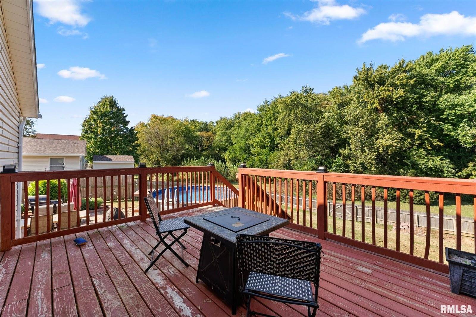 5406 Hillandale Road, Davenport, IA 52806