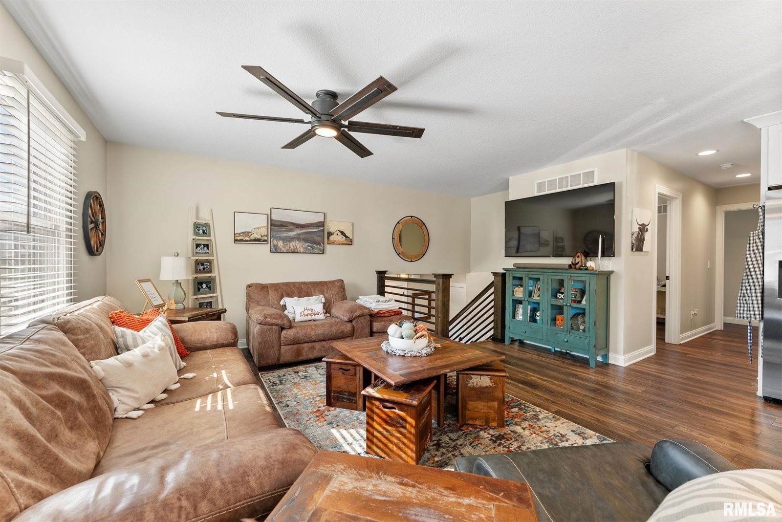 5406 Hillandale Road, Davenport, IA 52806