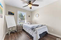 5406 Hillandale Road, Davenport, IA 52806