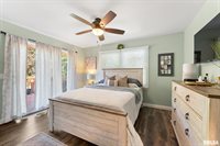 5406 Hillandale Road, Davenport, IA 52806