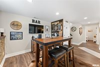 5406 Hillandale Road, Davenport, IA 52806