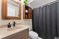 5406 Hillandale Road, Davenport, IA 52806