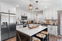 5406 Hillandale Road, Davenport, IA 52806