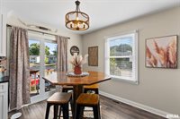 5406 Hillandale Road, Davenport, IA 52806