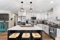 5406 Hillandale Road, Davenport, IA 52806