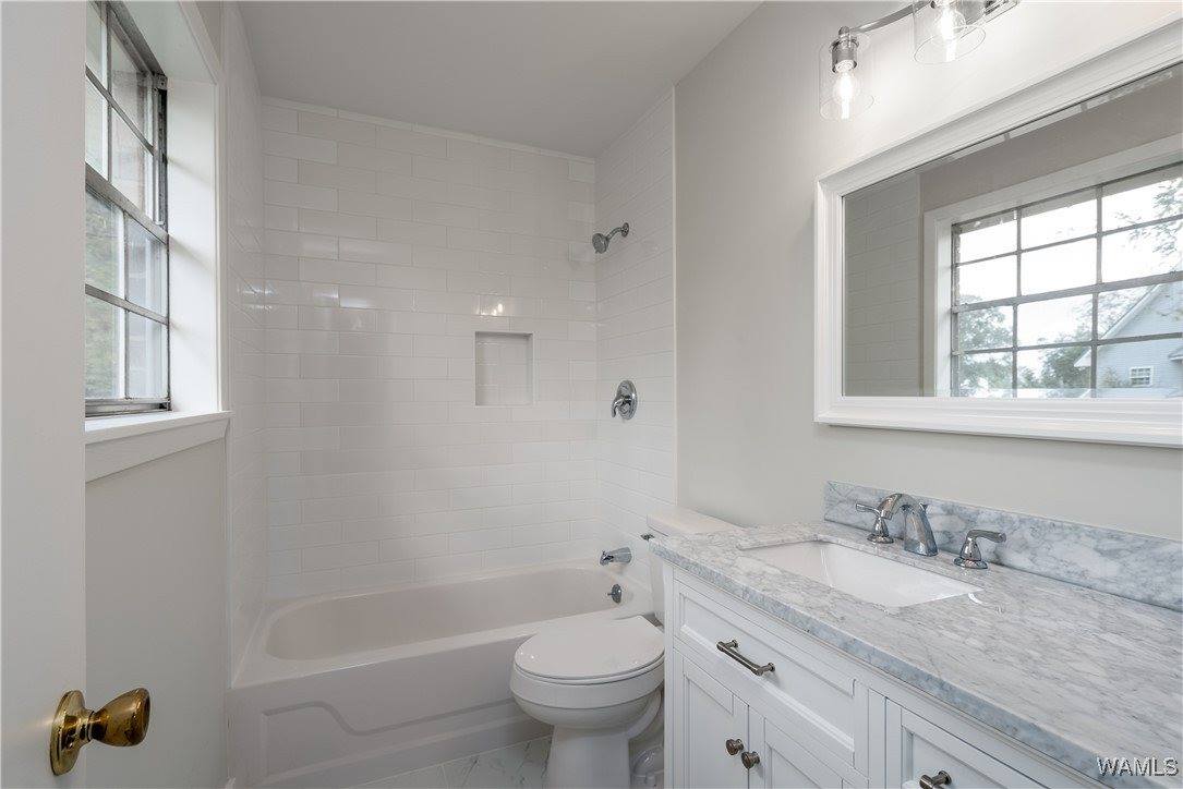 110 Lakeview Drive, Livingston, AL 35470